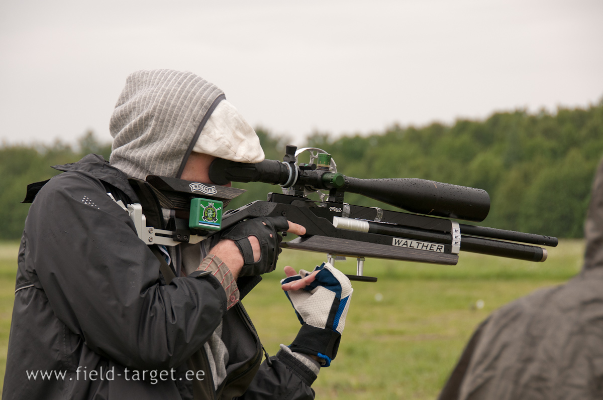 Aron Jalakas with Walther Dominator Alutec in standing position on Line 7